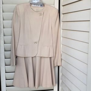 Business attire Women